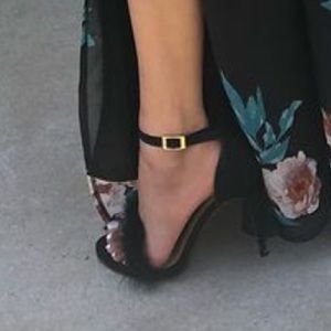 Beautiful heels with poof